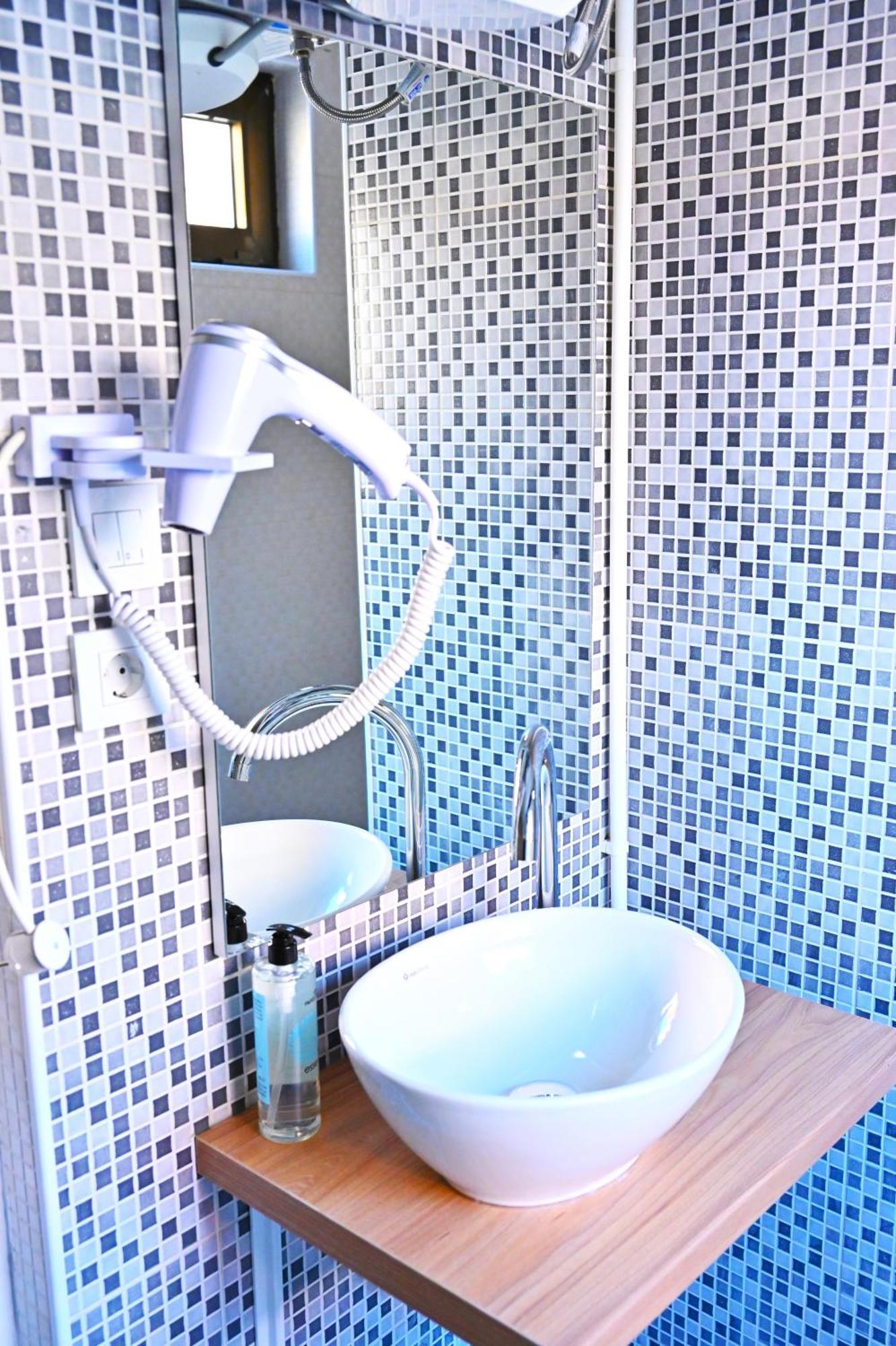 Easy Apartments كومانوفو المظهر الخارجي الصورة